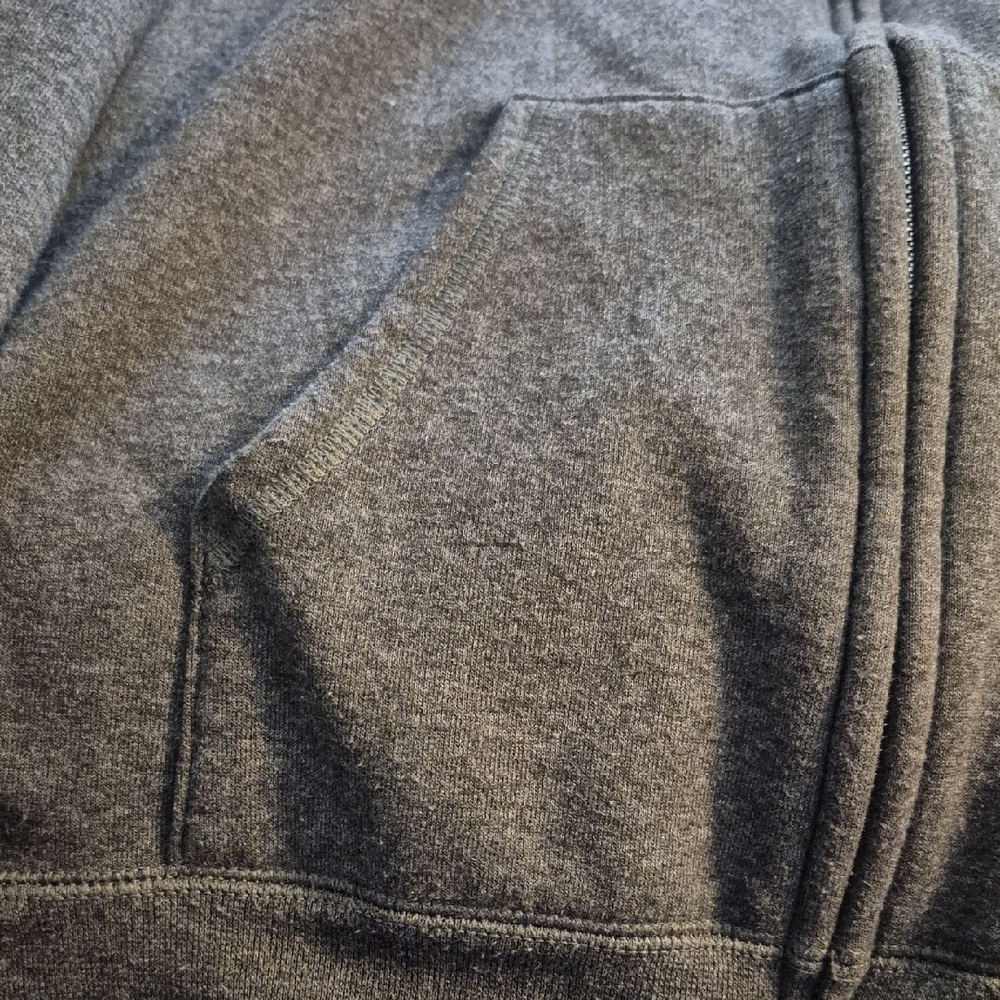 Starter Men’s Gray Zip-Up Hoodie, Size Medium, Athletic Fit, Classic Style (C35) - Picture 7 of 8